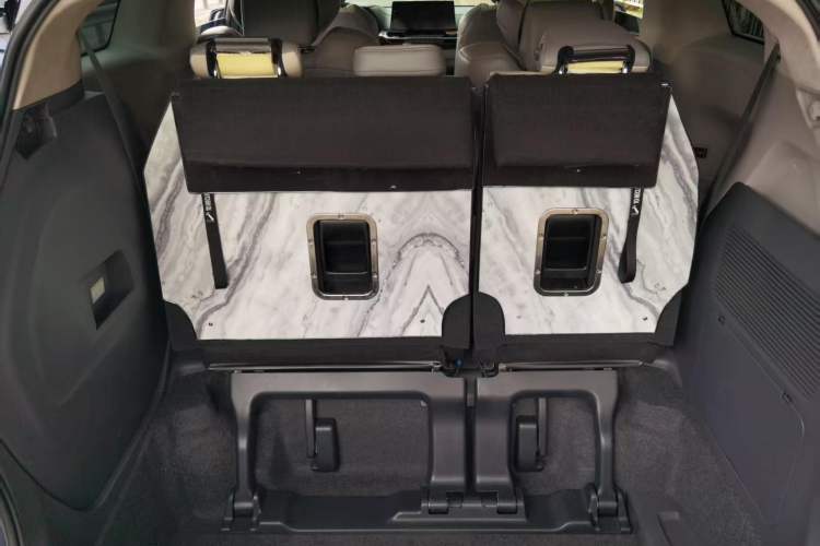 Used Toyota SIENNA 2021 2.5L Hybrid Comfort Edition Interior 10