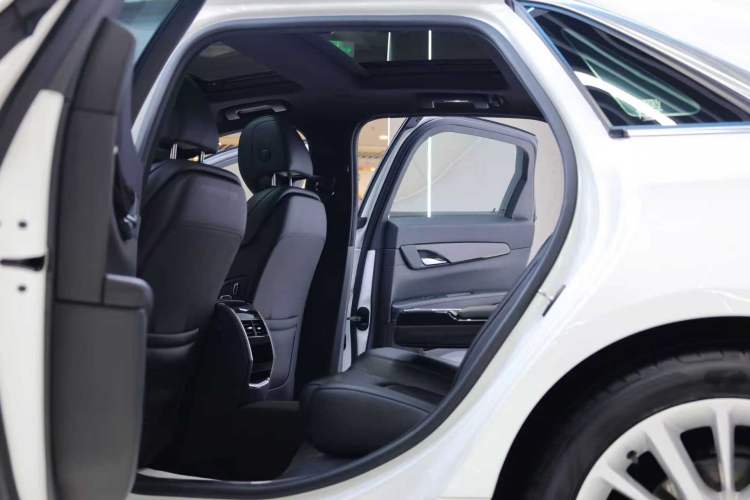 Used Cadillac CT6 2017 40T Luxury Model Interior 8