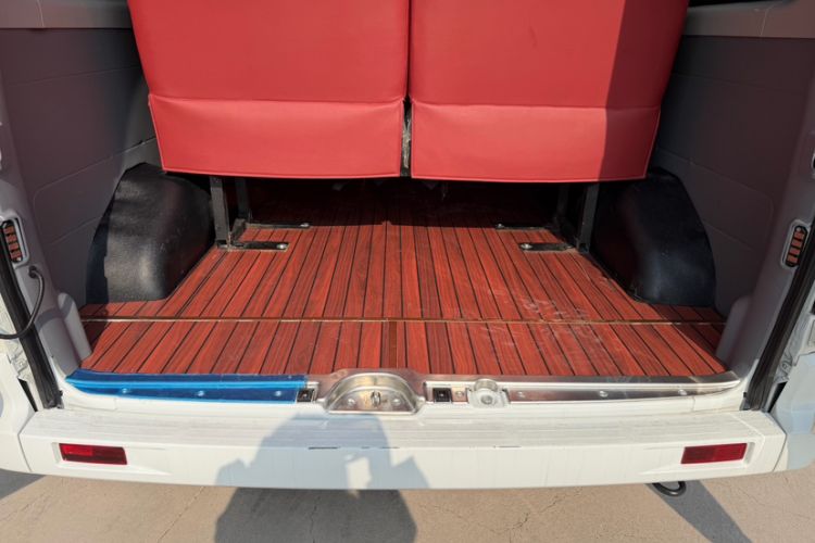 Used SAIC MAXUS Xintu V80 2025 PRO Aoyuntong 2.0T Manual Long Wheelbase Mid-Height 6/7/8/9-Seater