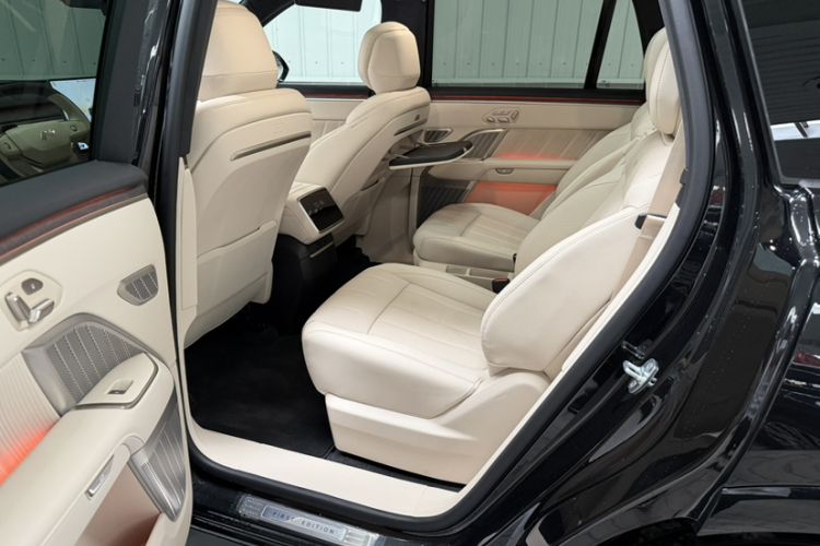 Used ONVO Luxeed L90 2025 Model—Ultra Six-Seater Version
