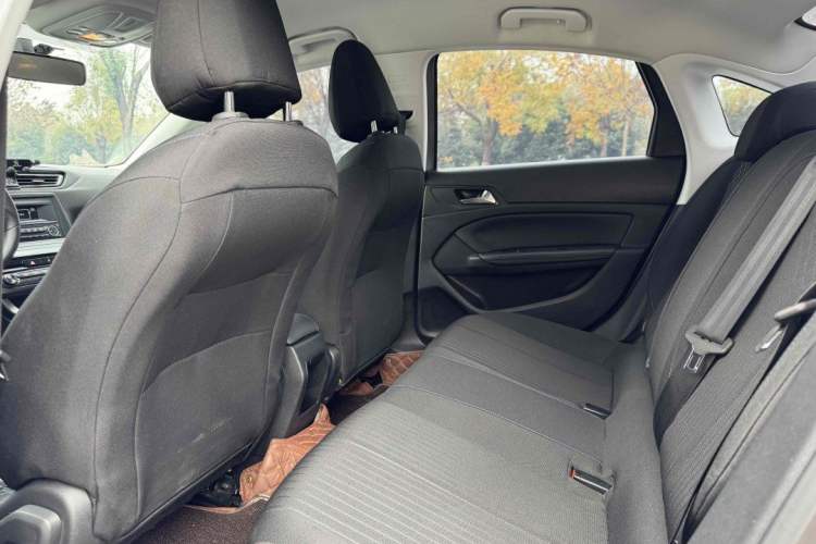 Used Peugeot 308 2016 1.6L Manual Fashion Edition