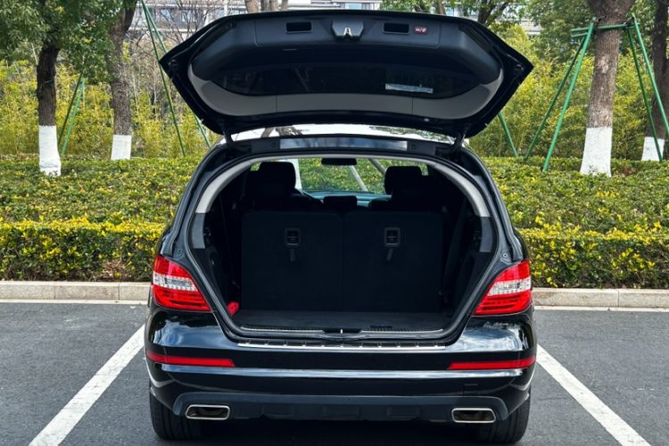 Used Mercedes-Benz R-Class 2017 R 320 4MATIC Business Edition Prestige Model