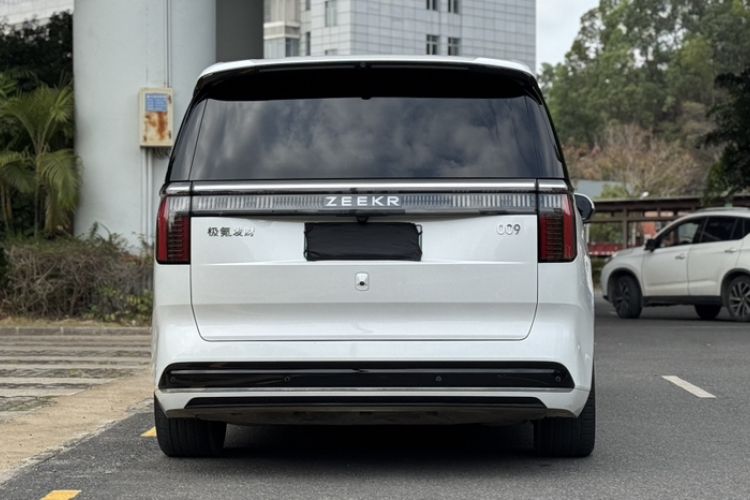 Used Zeekr 009 2024 7-Seater Aisle Version 108 kWh