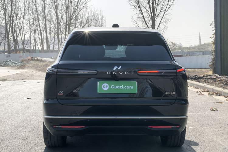 Used ONVO Luxeed L90 2025 Model—Ultra Six-Seater Version
