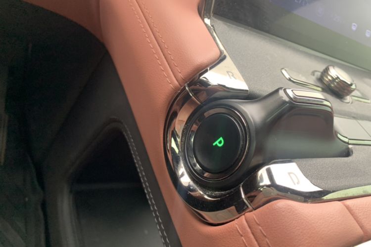 Used Nio EC6 2020 605 km Sport Edition Gear Lever
