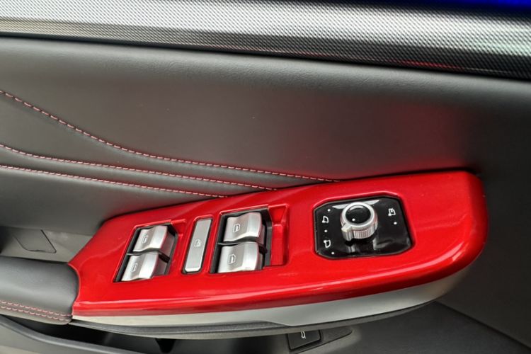 Used Wey VV5 2019 Upgraded Model 2.0T Two-Wheel Drive Ultra-Luxury Version China V Standard