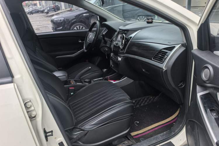 Used SsangYong Korando 2014 2.0L Gasoline Two-Wheel Drive Automatic Elite Navigation Edition
