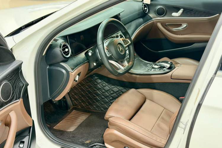 Used Mercedes-Benz E-Class 2018 Facelift E 200 L Sport Edition