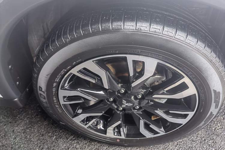 Used Mitsubishi Outlander 2020 2.0L Two-Wheel Drive Enjoyment Version 5 Seats Exterior 6