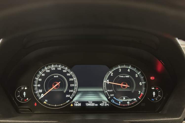 Used BMW 3 Series 2019 320Li M Sport Night Edition Odometer Close Up