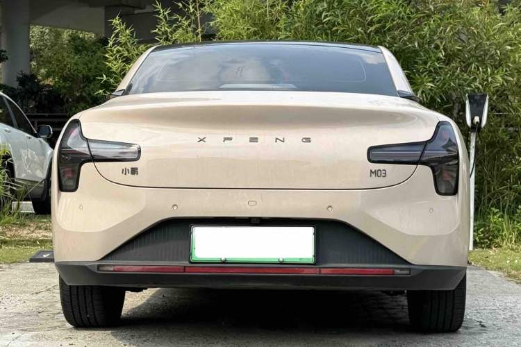 Used XPeng MONA M03 2024 620 with Ultra-Long Range Exterior 2