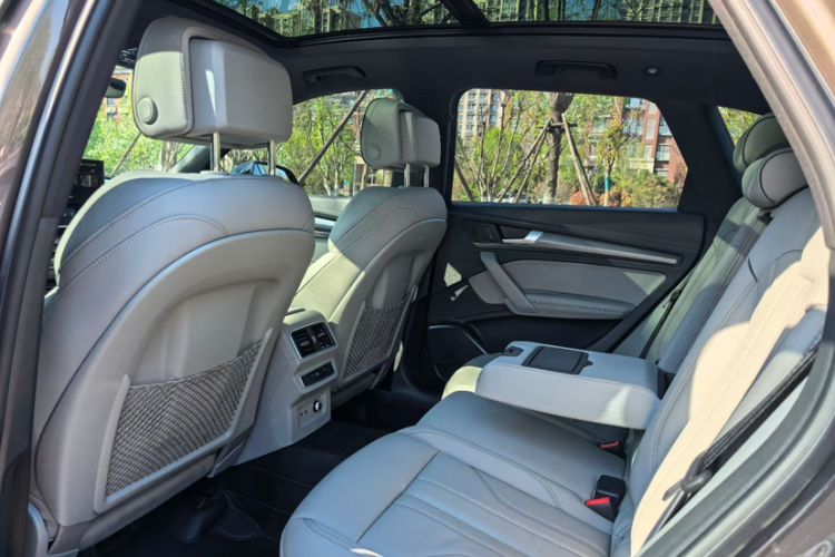 Used Audi Q5L 2023 40T Luxury Dynamic Model Interior 3