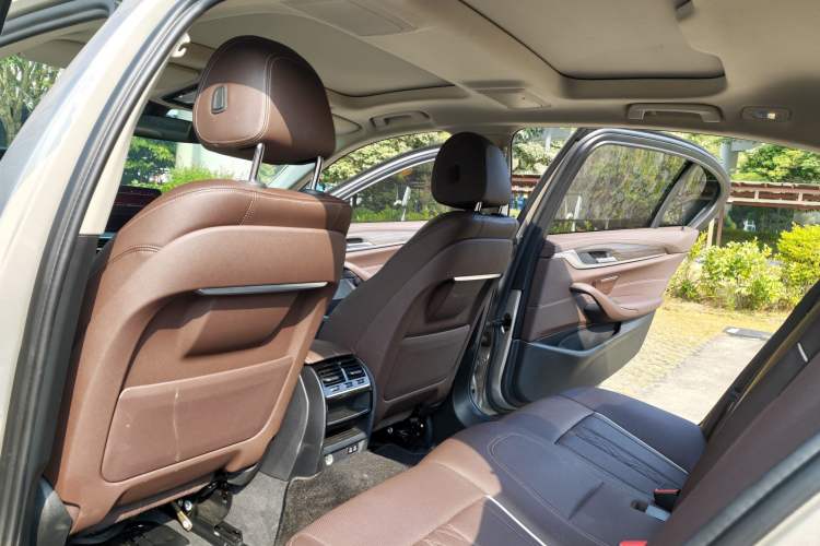 Used BMW 5 Series 2021 530Li Leading Luxury Package Interior 2