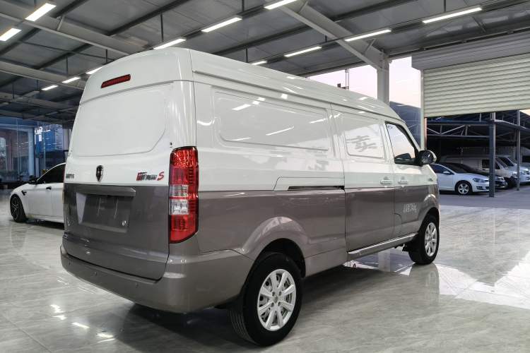 Used Jinbei New Hiace S 2023 1.5L Wealth Edition Van 2/5-Seater Non-Air-Conditioned Version SWC15M Exterior 7