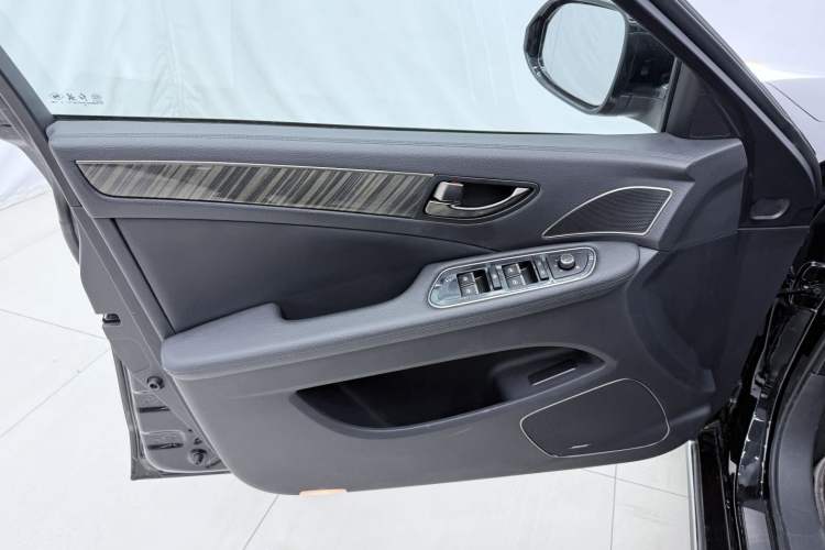 Used Hongqi H7 2021 1.8T Executive Edition
