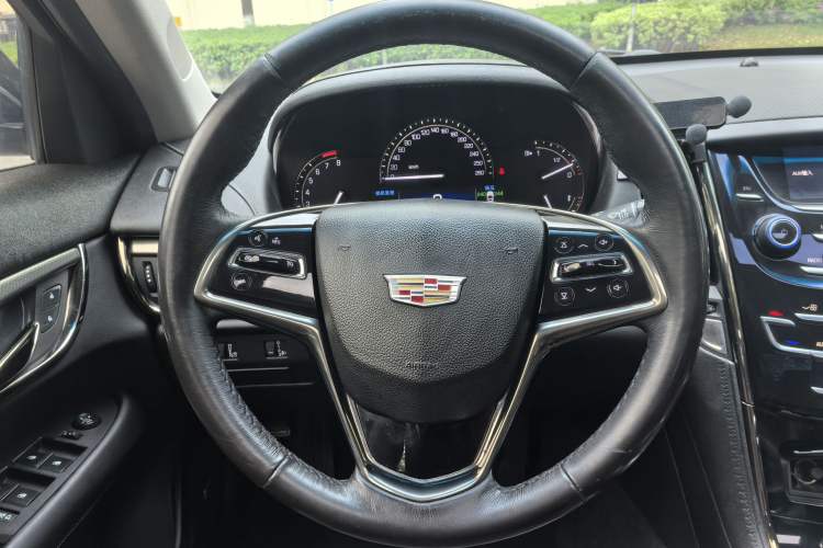 Used Cadillac ATS-L 2017 28T Tech Edition Interior 4