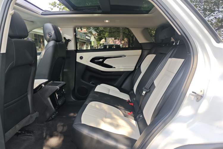 Used Land Rover Range Rover Evoque New Energy 2021 Aurora L P300e Luxury Edition