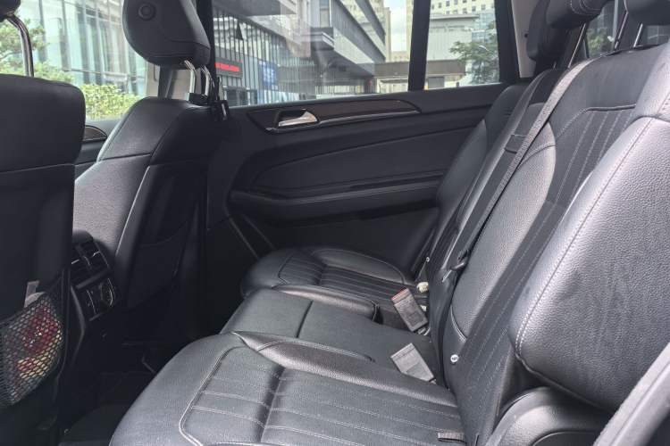 Used Mercedes-Benz GLS 2018 GLS 400 4MATIC Dynamic Model Interior 3