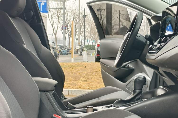 Used Toyota Levin 2023 Smart Electric Hybrid Dual-Engine 1.8L Leading Edition