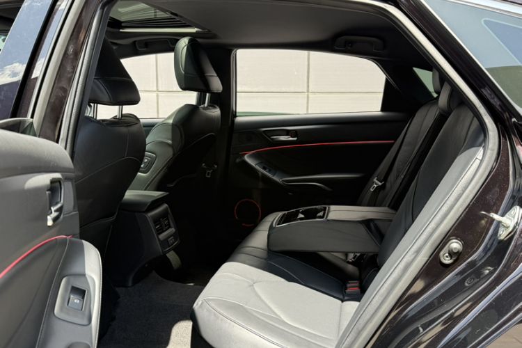 Used Toyota Avalon 2022 Dual-Engine 2.5L Luxury Edition