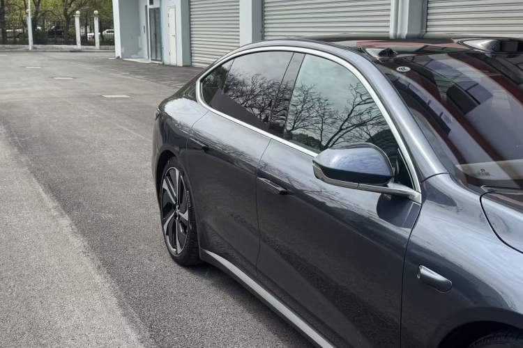 Used Nio ET7 2024 75 kWh Executive Signature Edition Exterior 4