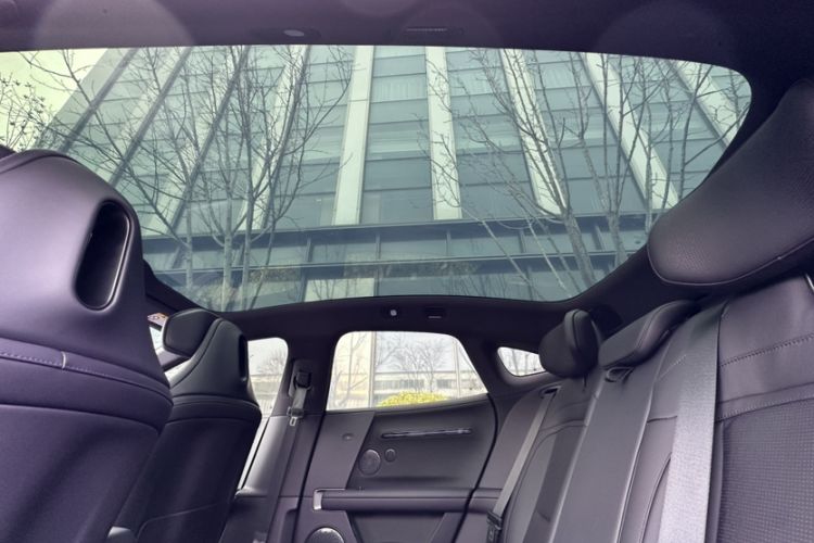 Used Avatr 06 2025 Max Extended-Range Edition Headliner