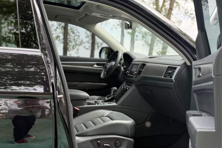 Used Volkswagen Teramont 2017 530 V6 Four-Wheel Drive Flagship Edition Interior 8