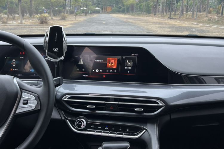 Used Changan Eado 2020 PLUS Blue Whale NE 1.4T GDI DCT Prestige Model
