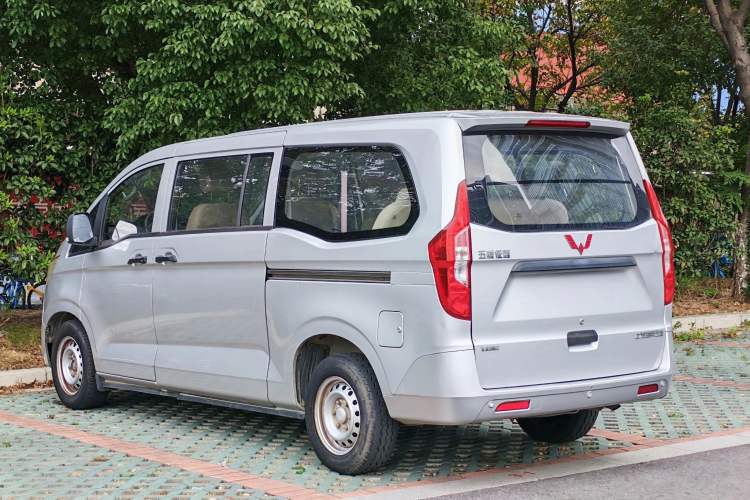 Used Wuling Zhengcheng 2015 1.8L Comfort Model LJ479QE2