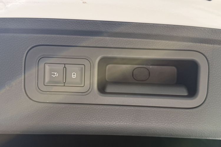 Used BYD Tang New Energy 2023 DM-i Champion Edition 112KM Prestige Model Interior 9