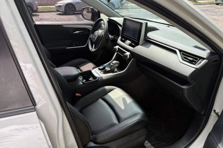 Used Toyota RAV4 2020 Dual-Engine 2.5L E-CVT Two-Wheel Drive Elite Edition