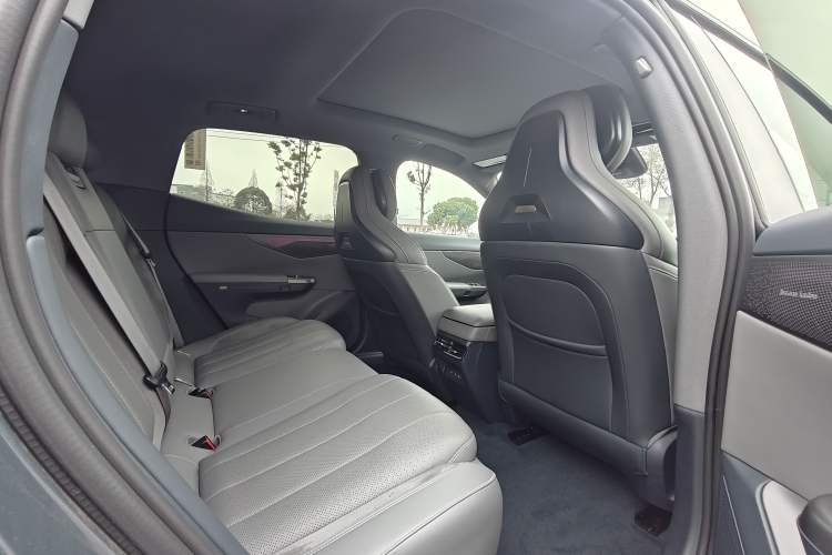 Used Lynk & Co 07 2024 EM-P 126 Long-Range Ultra
