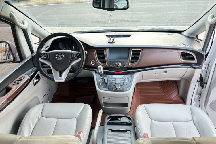 Used JAC Refine M5 2016 2.0T Gasoline Automatic Business Edition