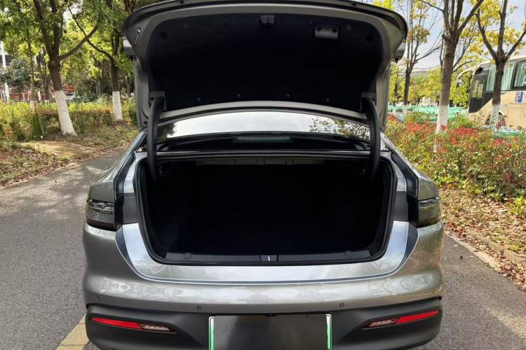 Used BYD Seal 05 DM-i 2025 DM-i Smart Drive 55KM Luxury Model Interior 11