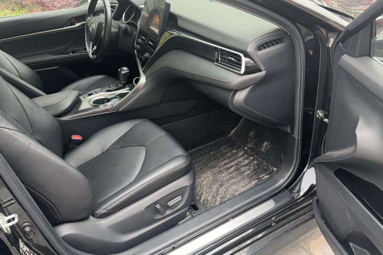 Used Toyota Camry 2021 2.0G Luxury Edition