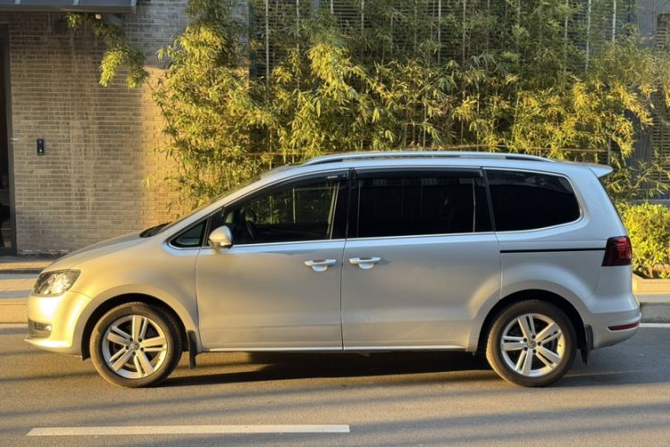 Used Volkswagen Sharan 2018 Revised Version 380TSI Comfort Edition 7-Seater
