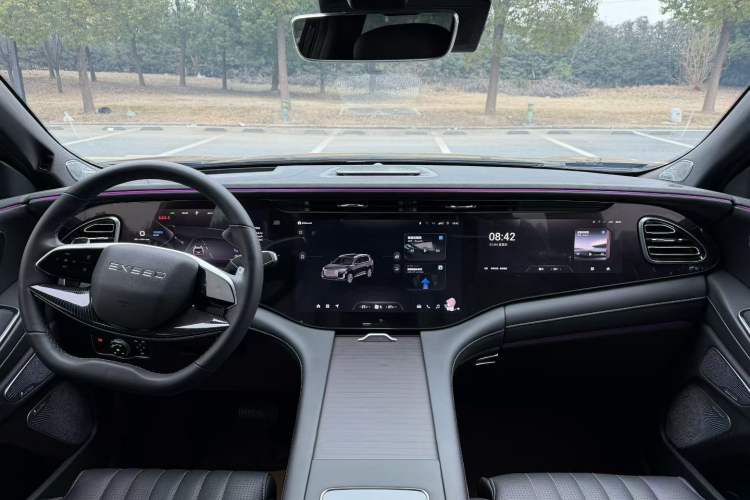 Used EXEED Lanyue 2024 International Version 400T Four-Wheel Drive StarRui 7-Seater