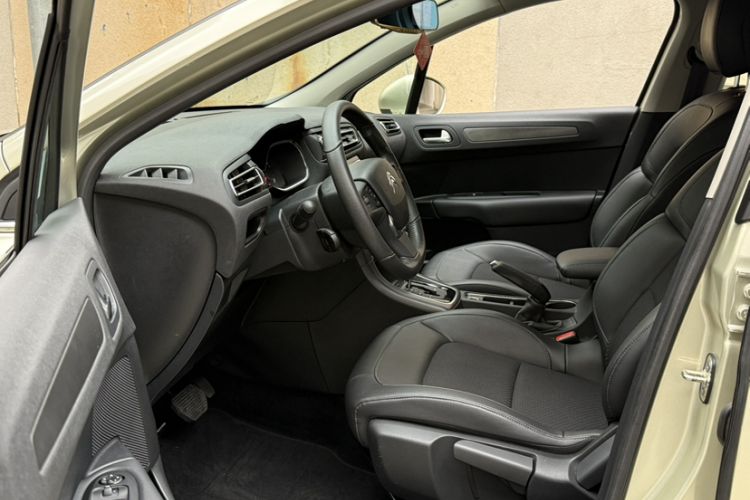 Used Citroen C4 Sega 2016 1.6L Automatic Luxury Model Interior 4