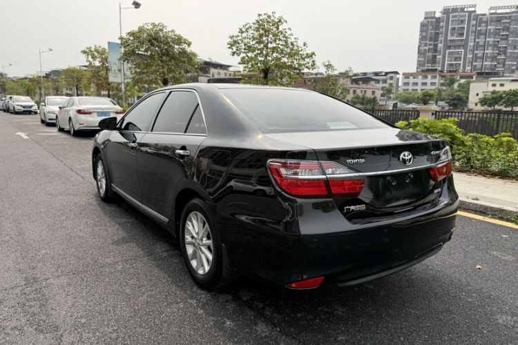 Used Toyota Camry 2015 2.0G Premier Edition
