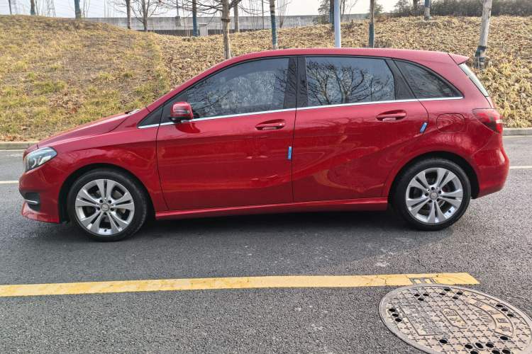 Used Mercedes-Benz B-Class 2015 B 200 Fashion Model