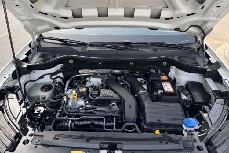 Used Volkswagen Tharu 2023 300TSI Two-Wheel-Drive Full Moon Edition Interior 5