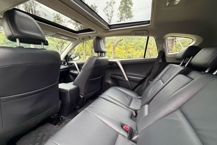 Used Toyota RAV4 2016 2.5L Automatic 4x4 Elite Edition
