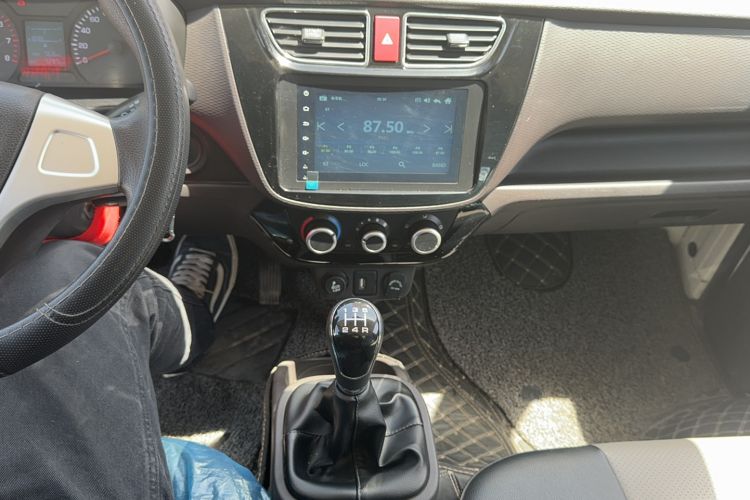 Used Foton Xiangling M 2018 1.5L M2 Non-Load-bearing Double Rear Tires (Van-Type) DAM15L Audio And AC Panel