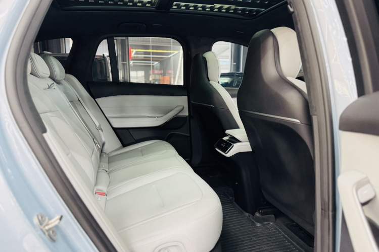 Used Nio ES6 2023 75 kWh
