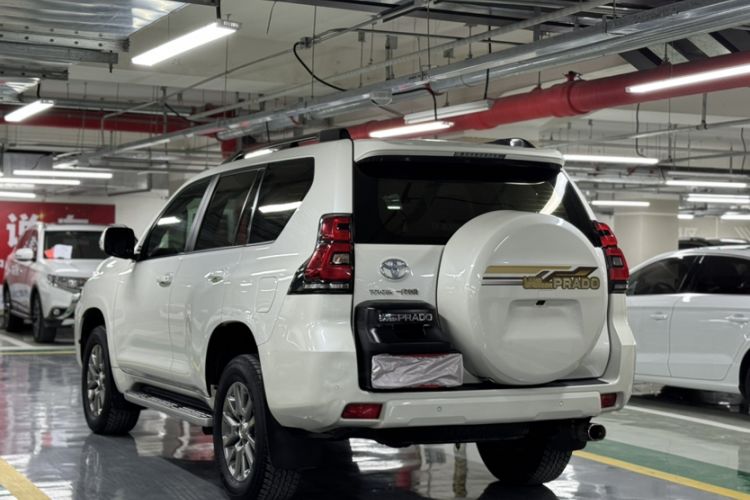 Used Toyota Prado 2018 3.5L Automatic TX-L NAVI with Rear-Mounted Spare Tire Exterior 4