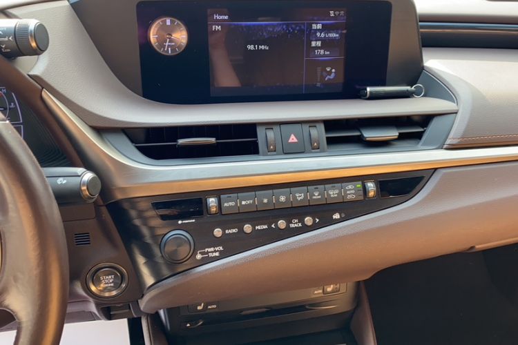 Used Lexus ES 2018 200 Excellence Edition China V Standard Audio And AC Panel