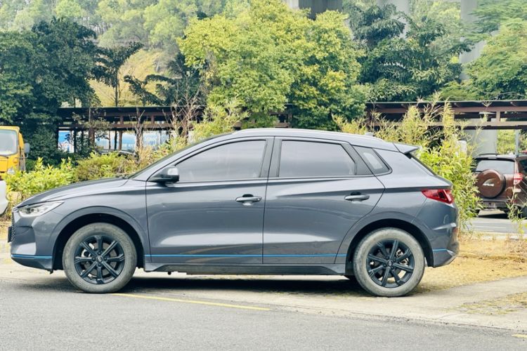 Used BYD e2 2020 Upgraded Version Long-Range Edition Luxury Model Exterior 6