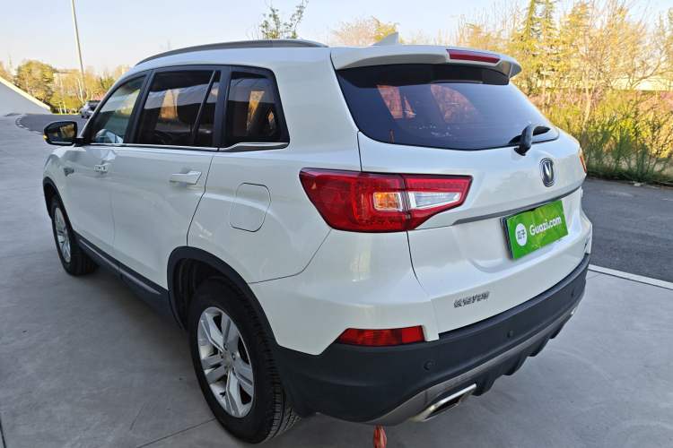 Used CHANGAN CS75 2017 Shangkui Edition 1.5T Automatic Fengxiang Model
