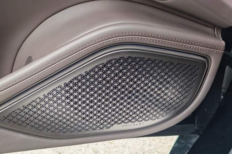 Used Denza Z9 2024 1100 km Four-Wheel Drive Max Version
