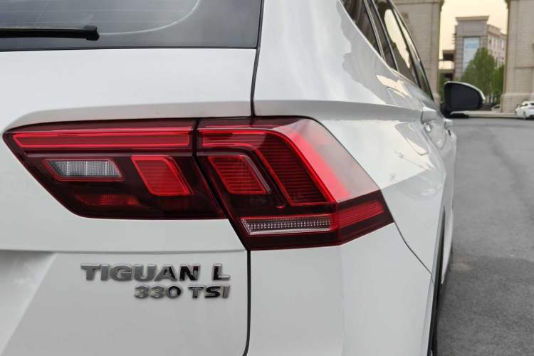 Used Volkswagen Tiguan L 2020 330TSI Automatic Two-Wheel Drive Luxury Edition China VI Standard Exterior 5